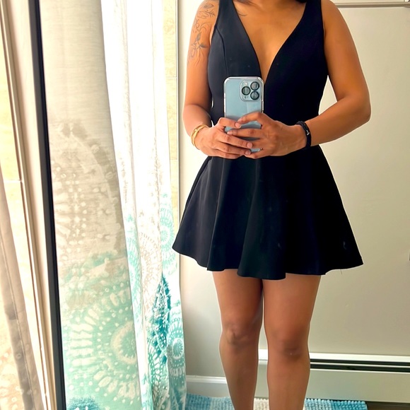 Lulus Skater Romper- NWT - Picture 3 of 7